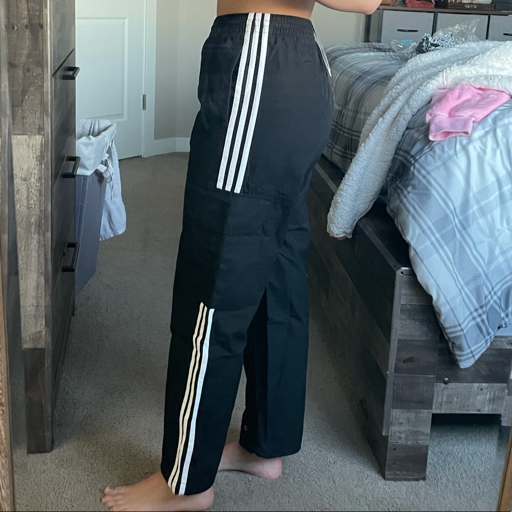 Adidas originals 3 stripes cargo pants - Picture 3 of 4